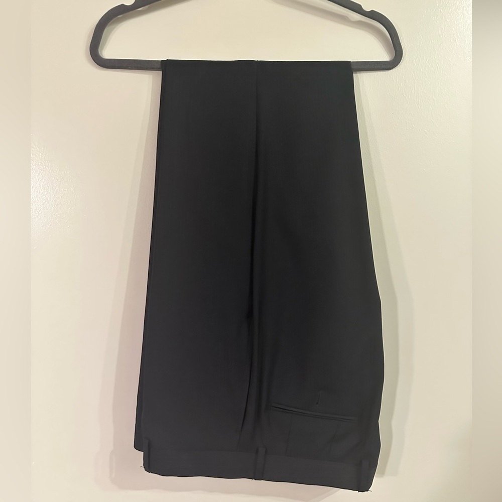 Dark Navy Pinstripe Calvin Klein Men’s 34W 32L Dress Pants